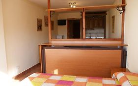 Estudio con vistas Edificio Bulgaria